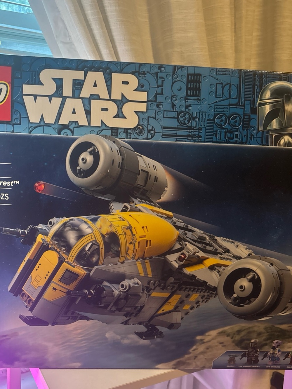 LEGO Star Wars Yellow and Gray Mandalorian Gunship Building Set